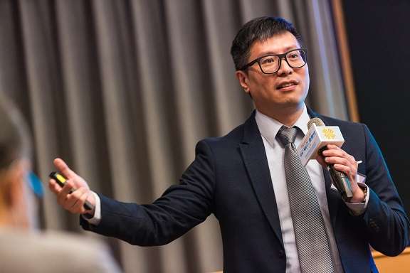 蕭育仁看好人工智慧應在健康醫療市場發展,且未來將朝向AI-as-a-Service模式發展。 蕭育仁看好人工智慧應在健康醫療市場發展,且未來將朝向AI-as-a-Service模式發展。