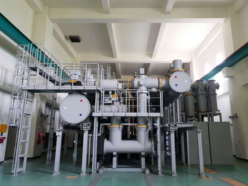 竹園變電所內設有345kV-GIS設備。(圖/台電公司提供) 竹園變電所內設有345kV-GIS設備。(圖/台電公司提供)