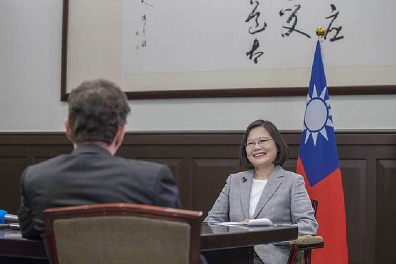 蔡英文總統接受法新社專訪,呼籲全球制約中國。(總統府官網) 蔡英文總統接受法新社專訪,呼籲全球制約中國。(總統府官網)