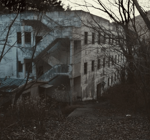 昆池岩.gif 昆池岩.gif
