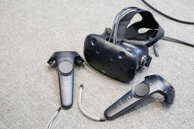 從數字來看,HTC Vive在2017年的市占率達47.26%,居所有品牌之冠。(圖/shutterstock) 從數字來看,HTC Vive在2017年的市占率達47.26%,居所有品牌之冠。(圖/shutterstock)