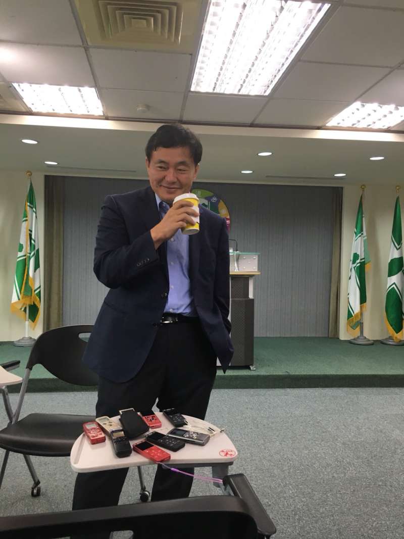 20180705-民進黨秘書長洪耀福5日則表示,民進黨不會把執行死刑作為選舉策略來考量,也不會要求因為選情如何,就說要執行死刑,或不執行死刑。(顏振凱攝) 20180705-民進黨秘書長洪耀福5日則表示,民進黨不會把執行死刑作為選舉策略來考量,也不會要求因為選情如何,就說要執行死刑,或不執行死刑。(顏振凱攝)