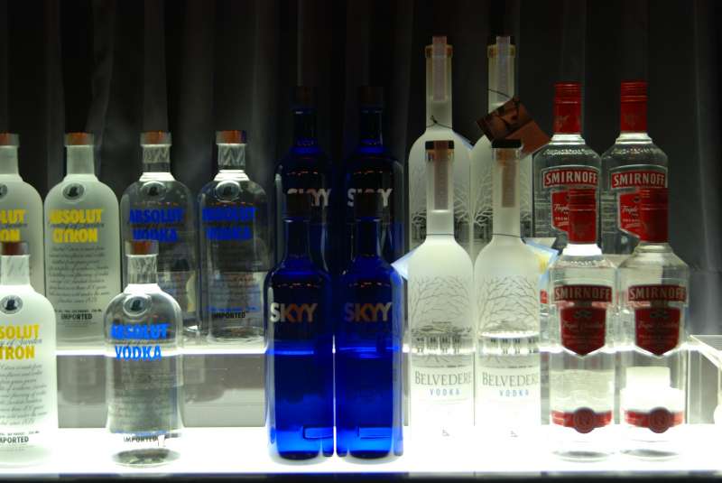 思美洛Smirnoff、SKYY是相當推薦的伏特加入門酒。(圖/Pixabay@warren7512) 思美洛Smirnoff、SKYY是相當推薦的伏特加入門酒。(圖/Pixabay@warren7512)