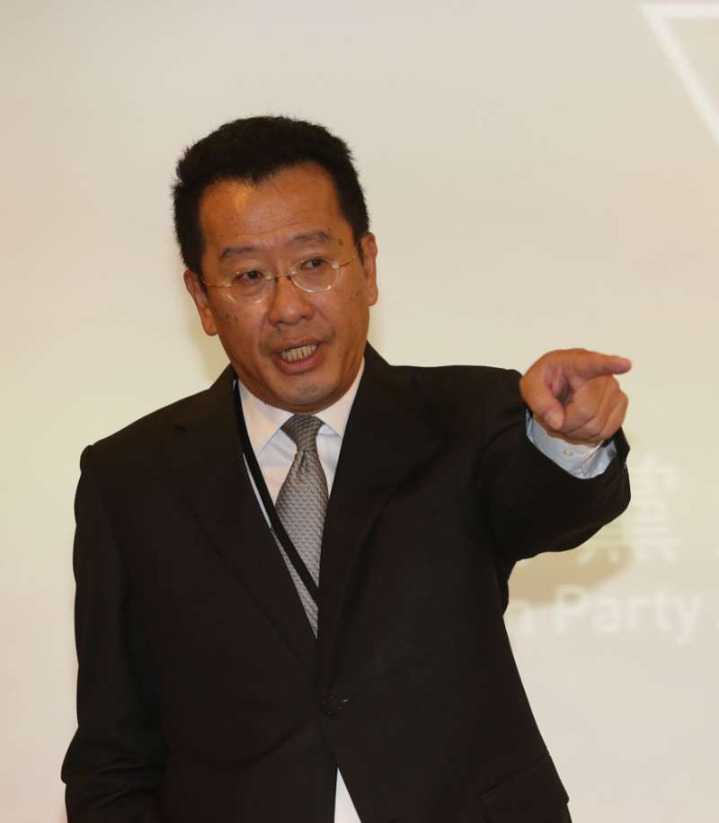 顧立雄網銀政策轉彎,很難說與中華電信毫無關聯。(郭晉瑋攝) 顧立雄網銀政策轉彎,很難說與中華電信毫無關聯。(郭晉瑋攝)