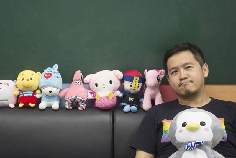 20180829-同志諮詢熱線訪社運青年倫倫、小風(辛母羊攝影;人生百味提供) 20180829-同志諮詢熱線訪社運青年倫倫、小風(辛母羊攝影;人生百味提供)