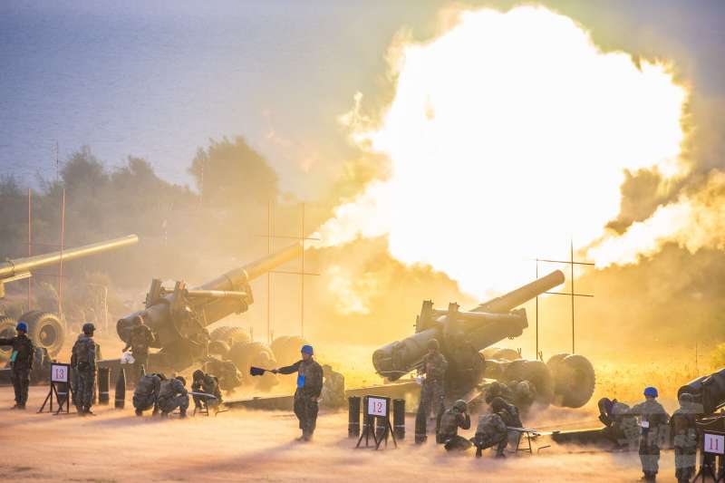 20180907-陸軍金防部7日上午在金門后湖海灘進行「107年聯合反登陸作戰」操演,場面相當震撼。(取自軍聞社) 20180907-陸軍金防部7日上午在金門后湖海灘進行「107年聯合反登陸作戰」操演,場面相當震撼。(取自軍聞社)