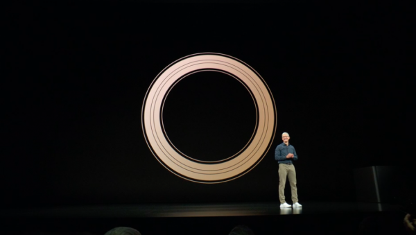 蘋果這次只揭曉新iPhone與Apple Watch,算是場驚喜不多的發表會。(圖/Apple,數位時代提供) 蘋果這次只揭曉新iPhone與Apple Watch,算是場驚喜不多的發表會。(圖/Apple,數位時代提供)