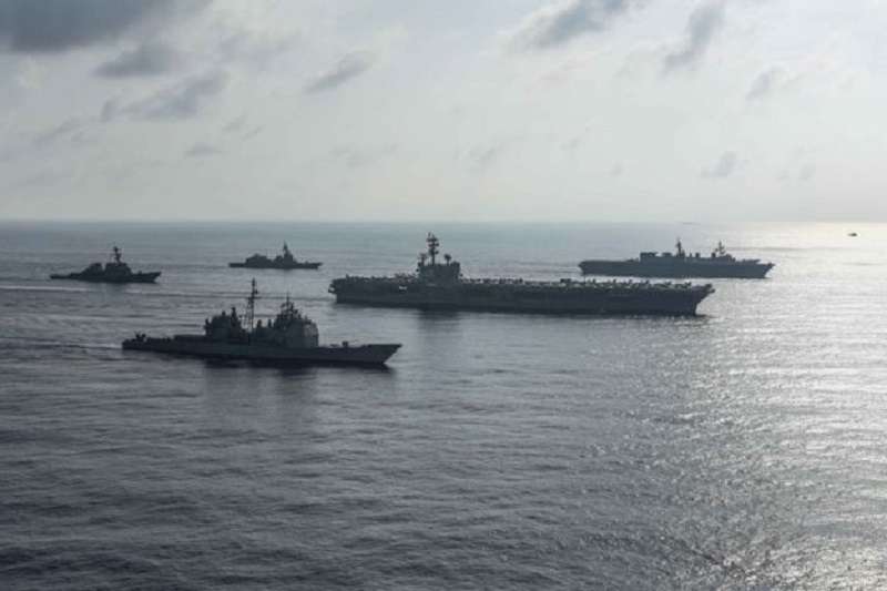 美國羅納德·里根號(CVN 76)航母打擊群。(REUTERS∕BBC) 美國羅納德·里根號(CVN 76)航母打擊群。(REUTERS∕BBC)