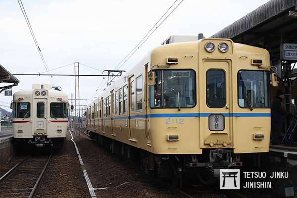 一畑電車2100形，是在1994年自京王電鐵讓渡而來，因此一畑電車特別恢復成京王的舊塗裝，藉以吸引鐵道迷。（攝影：陳威臣）