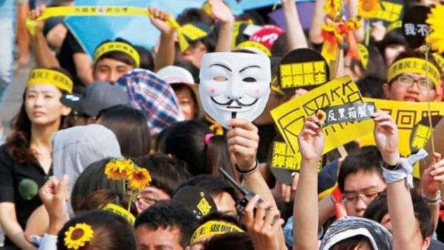 20181109-青年參與的社會運動重組台灣政治生態,加速政黨輪替改朝換代,也徹底改變了台灣的未來。(圖/商業週刊) 20181109-青年參與的社會運動重組台灣政治生態,加速政黨輪替改朝換代,也徹底改變了台灣的未來。(圖/商業週刊)