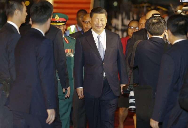 2018年亞太經濟合作會議(APEC)在巴布亞紐幾內亞登場,中國國家主席習近平15日先抵達巴紐進行國是訪問。(AP) 2018年亞太經濟合作會議(APEC)在巴布亞紐幾內亞登場,中國國家主席習近平15日先抵達巴紐進行國是訪問。(AP)