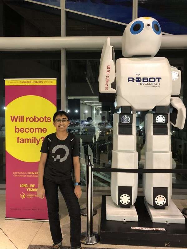 Tanmay Bakshi 認為,人類應該好好利用AI來提升智慧,把事情做的更好。(圖/智慧機器人網提供) Tanmay Bakshi 認為,人類應該好好利用AI來提升智慧,把事情做的更好。(圖/智慧機器人網提供)