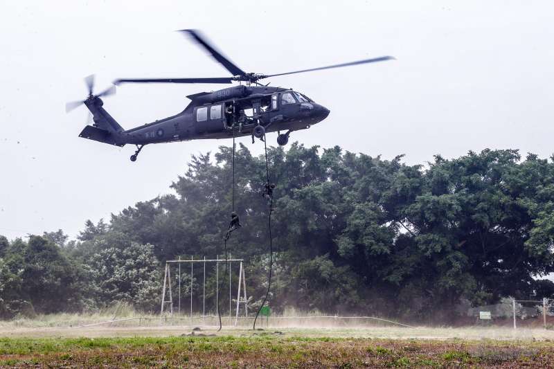 20181121-陸軍特戰指揮部特二營日前完成為期19天、距離達420公里的山隘行軍訓練。（取自軍聞社）