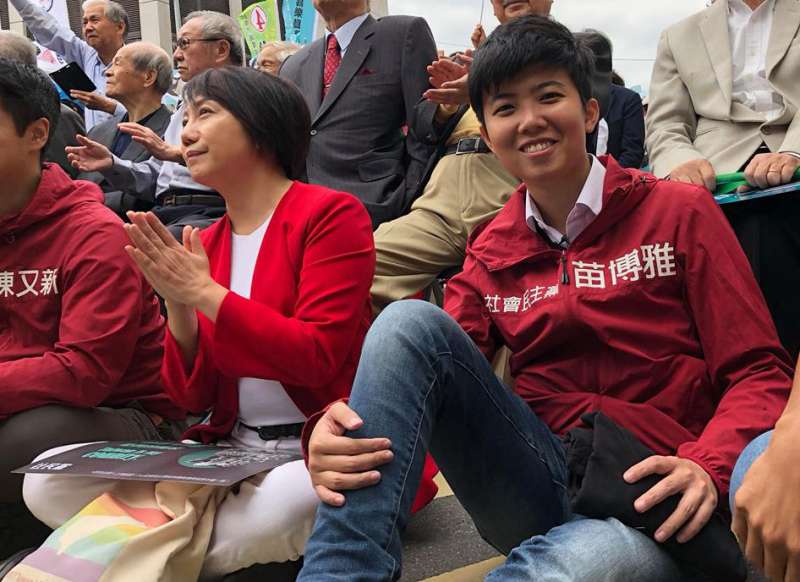 社民黨苗博雅(右)在大安、文山區力壓所有民進黨候選人。(翻攝自苗博雅臉書) 社民黨苗博雅(右)在大安、文山區力壓所有民進黨候選人。(翻攝自苗博雅臉書)