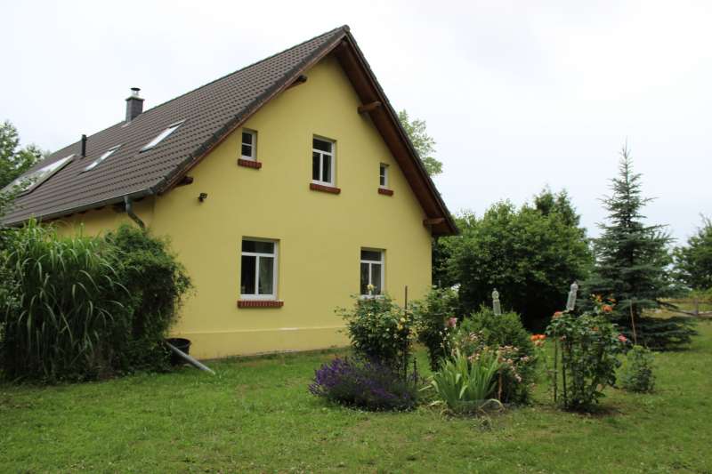 德國鄉間常見的獨棟房子(Einfamilienhaus)。(圖取自Pixabay) 德國鄉間常見的獨棟房子(Einfamilienhaus)。(圖取自Pixabay)