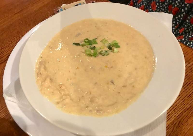 蟹肉濃湯(Creamy Corn & Crab Chowder)(圖/kkday) 蟹肉濃湯(Creamy Corn & Crab Chowder)(圖/kkday)