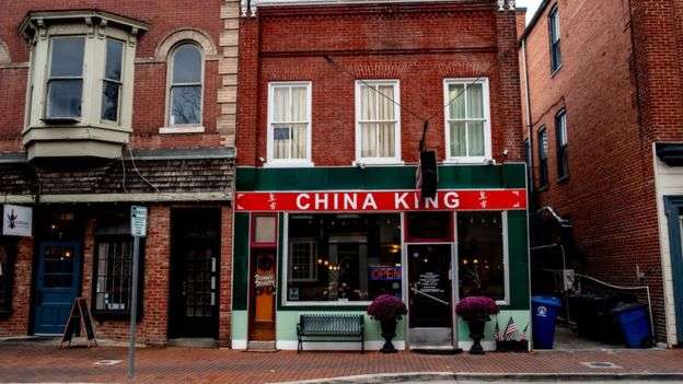 利斯堡有一些中國商店。(BBC中文網) 利斯堡有一些中國商店。(BBC中文網)