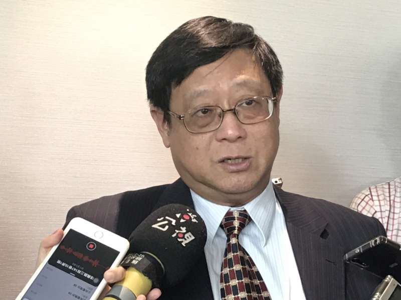 20190218-環保署長張子敬18日受訪時強調,為改善空氣品質,環保署要淘汰的是「髒車」不是「老車」,只要可以符合排氣標準都能繼續上路。(廖羿雯攝) 20190218-環保署長張子敬18日受訪時強調,為改善空氣品質,環保署要淘汰的是「髒車」不是「老車」,只要可以符合排氣標準都能繼續上路。(廖羿雯攝)
