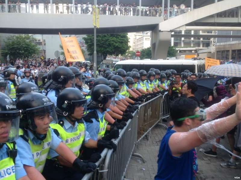 雨傘運動.警方(圖/維基百科) 雨傘運動.警方(圖/維基百科)