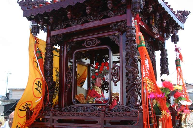 日本.青森.大間稻荷神社/天妃神拜殿（圖/維基百科｜風傳媒合成）