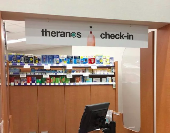 Theranos 在 40 家 Walgreen 店裡設立了採血站點。(圖/愛范兒提供) Theranos 在 40 家 Walgreen 店裡設立了採血站點。(圖/愛范兒提供)