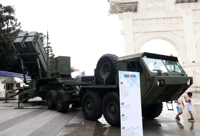 20190402_愛國者飛彈是台灣長程防空的重要武器，圖為愛國者飛彈發射車展示。（資料照，蘇仲泓攝）