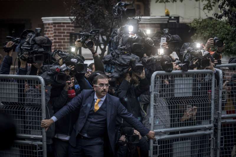 2019年世界新聞攝影大賽(WPP),〈賈瑪爾.哈紹吉失蹤記〉(The Disappearance of Jamal Kashoggi)榮獲「一般新聞類─單幅首獎」(AP) 2019年世界新聞攝影大賽(WPP),〈賈瑪爾.哈紹吉失蹤記〉(The Disappearance of Jamal Kashoggi)榮獲「一般新聞類─單幅首獎」(AP)