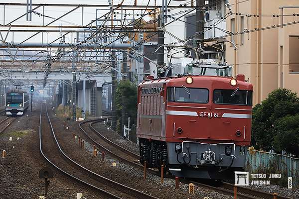 御召列車的行駛程序，首先擔任御召列車先遣機關車的EF81 81，會預先通過行駛路線。（圖／陳威臣攝，想想論壇提供）