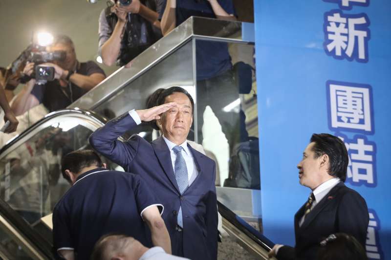 20190513-國民黨主席吳敦義與鴻海董事長郭台銘面會,郭台銘進場畫面。(陳品佑攝) 20190513-國民黨主席吳敦義與鴻海董事長郭台銘面會,郭台銘進場畫面。(陳品佑攝)