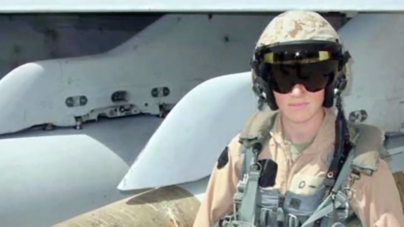 Amy McGrath(圖/ MAKERS@youtube) Amy McGrath(圖/ MAKERS@youtube)