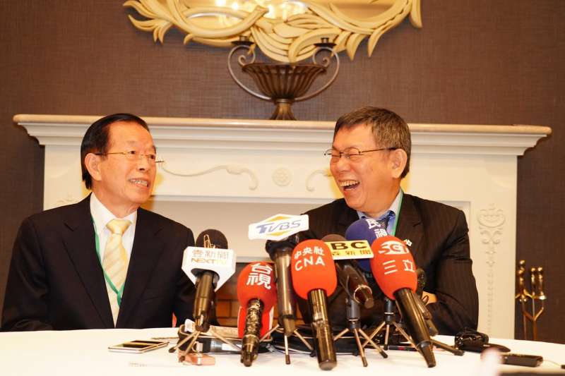 20190523_台北市長柯文哲(右)23日晚間應駐日代表謝長廷(左)之邀,參加台日觀光高峰論壇,2人於晚間受訪。(北市府提供) 20190523_台北市長柯文哲(右)23日晚間應駐日代表謝長廷(左)之邀,參加台日觀光高峰論壇,2人於晚間受訪。(北市府提供)