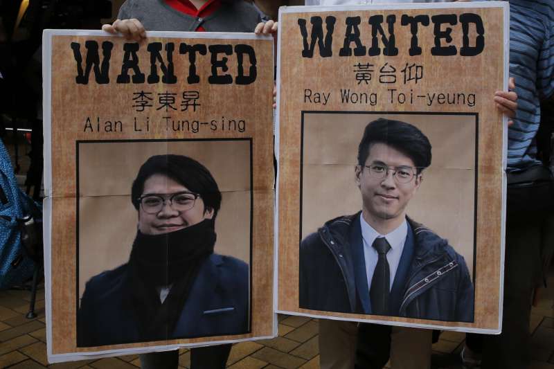 德國庇護黃台仰和李東昇,香港親中民眾表達不滿(AP) 德國庇護黃台仰和李東昇,香港親中民眾表達不滿(AP)