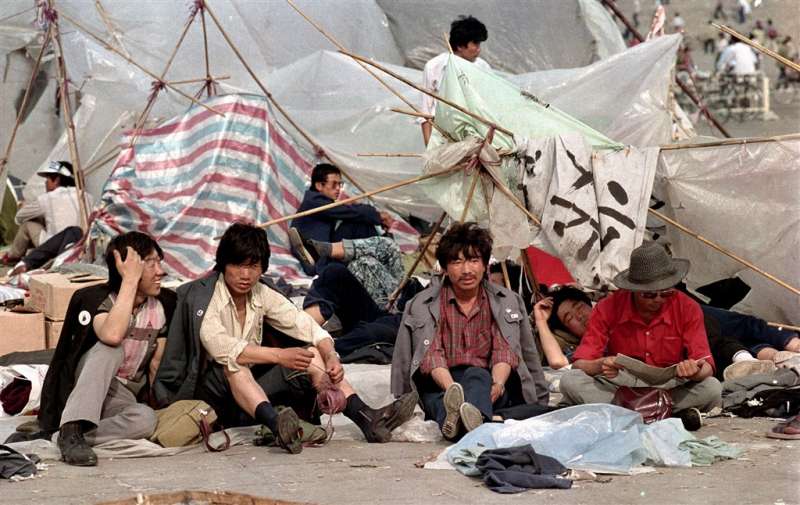 六四、天安門、1989年6月2日,民主示威者佔領天安門廣場。(AP) 六四、天安門、1989年6月2日,民主示威者佔領天安門廣場。(AP)