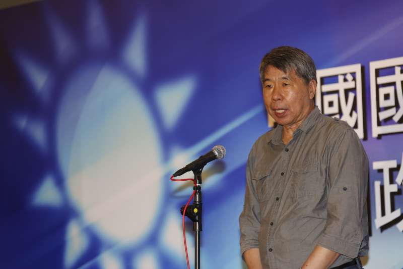 國民黨總統初選國政願景電視發表會第一場26日在高雄市舉行,孫文學校校長張亞中到場。(新新聞郭晉瑋攝).jpg 國民黨總統初選國政願景電視發表會第一場26日在高雄市舉行,孫文學校校長張亞中到場。(新新聞郭晉瑋攝).jpg