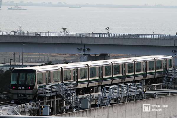 日本第一條實用化的中運量新交通系統,1981年完工通車,2006年再延伸至神戶機場。(圖/陳威臣攝,想想論壇提供) 日本第一條實用化的中運量新交通系統,1981年完工通車,2006年再延伸至神戶機場。(圖/陳威臣攝,想想論壇提供)