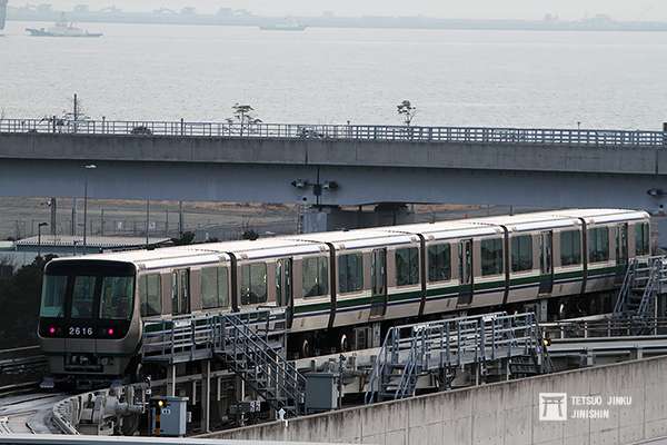 日本第一條實用化的中運量新交通系統，1981年完工通車，2006年再延伸至神戶機場。（圖／陳威臣攝，想想論壇提供）