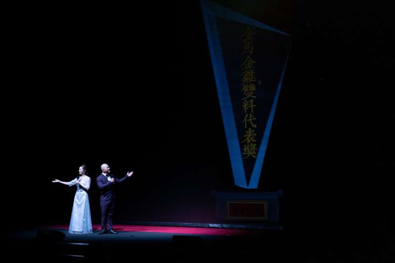 20190717-朱勝麗、黃毅勇除演出外,亦搭檔擔任六場「禁戲奧斯卡」主持人。(國光劇團提供) 20190717-朱勝麗、黃毅勇除演出外,亦搭檔擔任六場「禁戲奧斯卡」主持人。(國光劇團提供)
