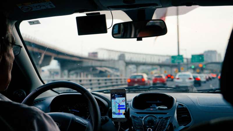 Uber 削價競爭苦得是想賺外快的司機。 Uber 削價競爭苦得是想賺外快的司機。