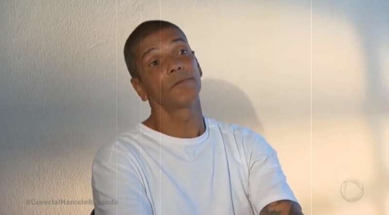 菲略一開始被法庭判126年,後來因為他在獄中殺人無數,刑期總共增加到400年,宛如無期徒刑。(圖片擷取自Youtube) 菲略一開始被法庭判126年,後來因為他在獄中殺人無數,刑期總共增加到400年,宛如無期徒刑。(圖片擷取自Youtube)