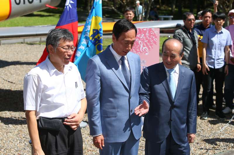 20190823-台北市長柯文哲、前鴻海董事長郭台銘、前立法院長王金平23日出席「八二三61週年音樂饗宴」。(顏麟宇攝) 20190823-台北市長柯文哲、前鴻海董事長郭台銘、前立法院長王金平23日出席「八二三61週年音樂饗宴」。(顏麟宇攝)
