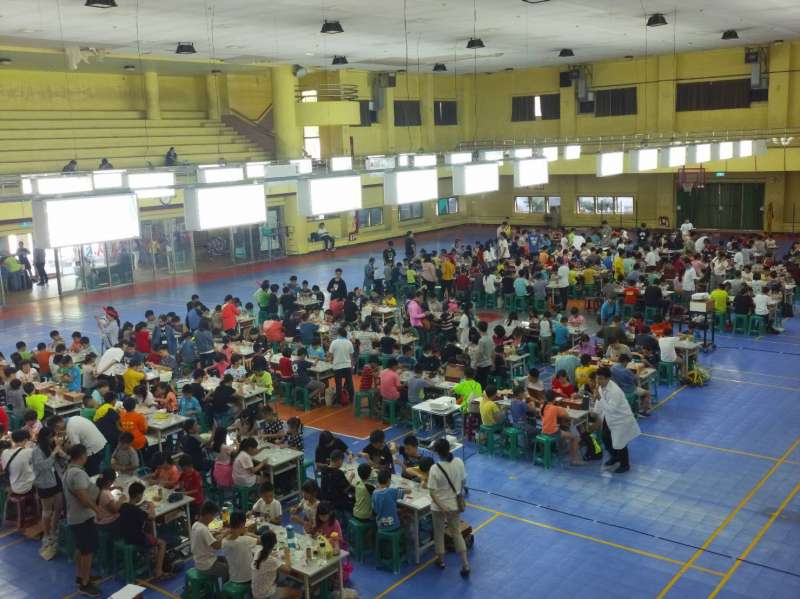 高雄市議會盼透過多元的學習，從小學開始培養「設計思考」和「運算思維」的知能，讓學童願意主動學習。（圖／徐炳文攝 ）