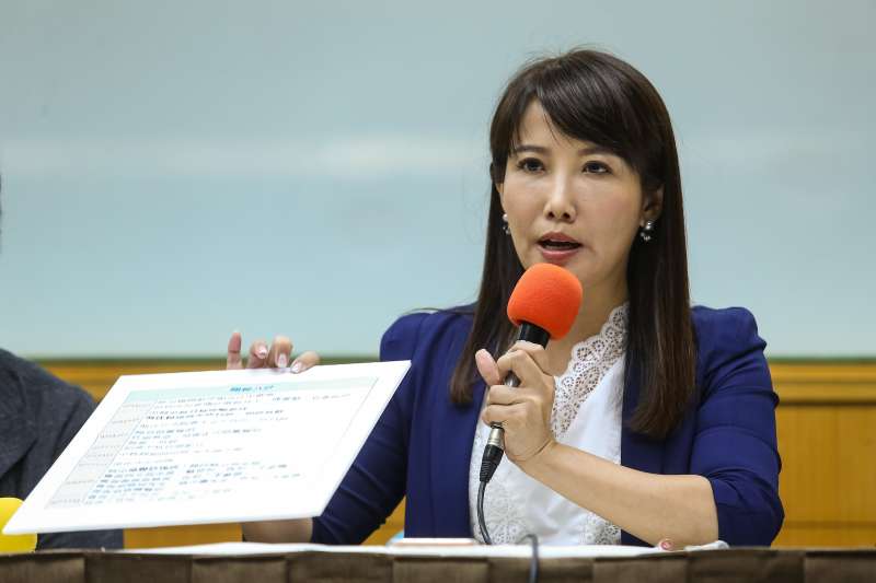 20190927-永齡基金會副執行長蔡沁瑜27日共同召開記者會,針對郭台銘先生退選事件說明始末。(顏麟宇攝) 20190927-永齡基金會副執行長蔡沁瑜27日共同召開記者會,針對郭台銘先生退選事件說明始末。(顏麟宇攝)