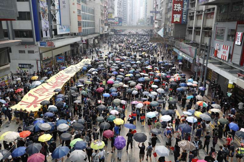 2019年9月29日，香港反送中，「全球連線、共抗極權」大遊行（AP）