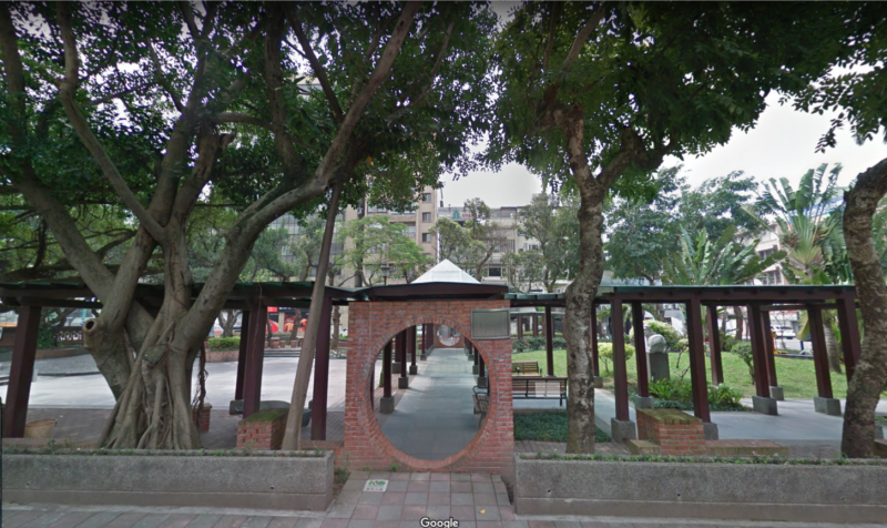 20191007-國發會於2015年針對松江詩園以及南京松江捷運站共構部分,提出了國發辦公大樓的興建計畫,2016年卻停止預算編列。圖為松江詩園。(取自Google地圖) 20191007-國發會於2015年針對松江詩園以及南京松江捷運站共構部分,提出了國發辦公大樓的興建計畫,2016年卻停止預算編列。圖為松江詩園。(取自Google地圖)