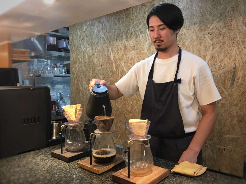 TSUMUGU CAFE的所有設計，全是由建築設計出生的達俊一手包辦。（圖／陳毅龍攝）