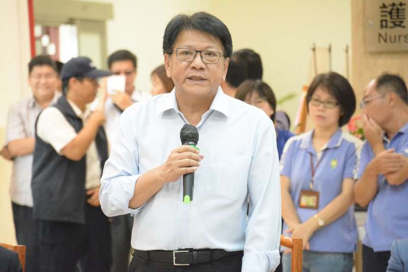 潘孟安認為,面對少子化、高齡化社會的嚴峻考驗,長照服務已是趨勢,縣府團隊在推動長期照顧服務方面。(圖/屏東縣政府提供) 潘孟安認為,面對少子化、高齡化社會的嚴峻考驗,長照服務已是趨勢,縣府團隊在推動長期照顧服務方面。(圖/屏東縣政府提供)
