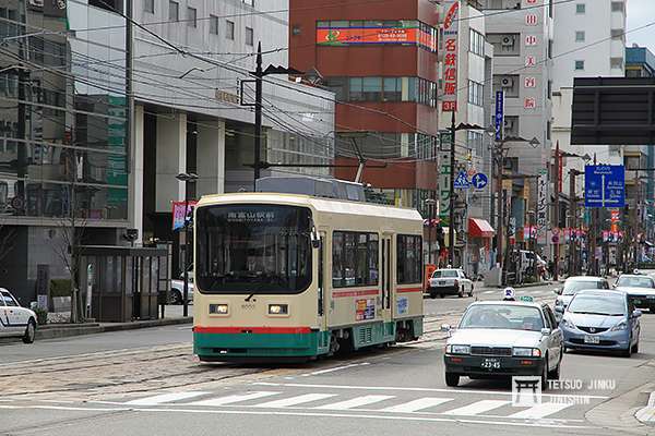 經營富山市內軌道線的富山地鐵，是富山最重要的公共交通。（攝影：陳威臣）圖／想想論壇