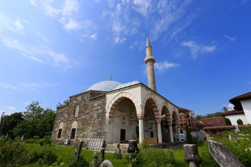 科索沃最知名的伊斯蘭建築:哈杜姆清真寺(Hadum Mosque),建於1595年。(圖取自Catun) 科索沃最知名的伊斯蘭建築:哈杜姆清真寺(Hadum Mosque),建於1595年。(圖取自Catun)