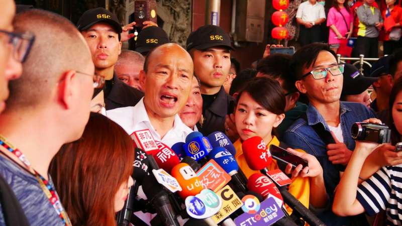 20191123-國民黨總統候選人韓國瑜23日前往台中大雅永興宮參拜。(潘維庭攝) 20191123-國民黨總統候選人韓國瑜23日前往台中大雅永興宮參拜。(潘維庭攝)