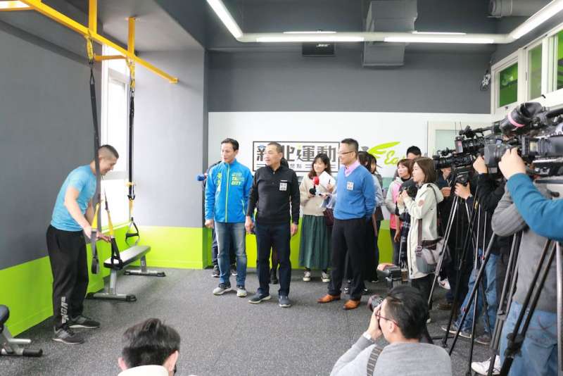 運動易利站Easygym12月10日至14日每天早上八點至下午五點，健身房免費開放使用，私人教練課程預定享八折優惠。  (圖／李梅瑛攝)  